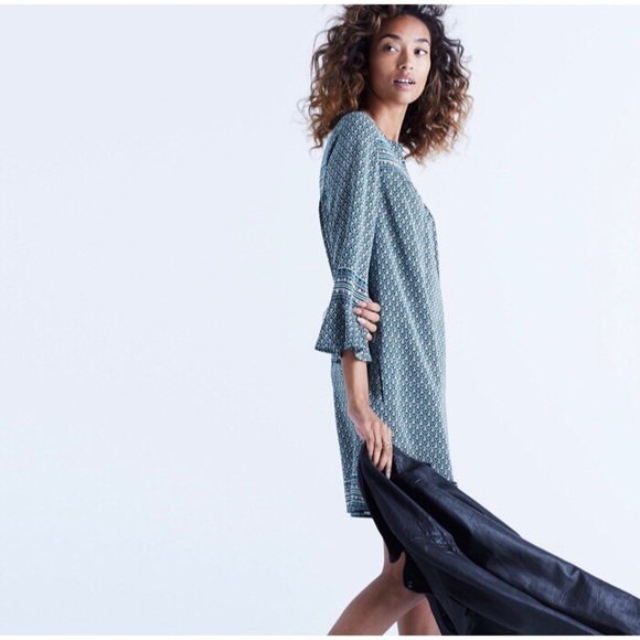 Madewell Starland Bell-Sleeve Dress - Picture 2 of 6